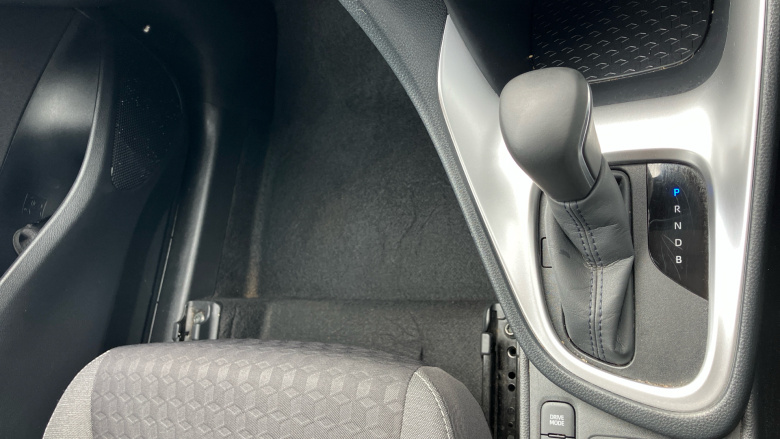 Toyota Yaris 1.5 Hybrid Design 5dr CVT Hybrid Hatchback